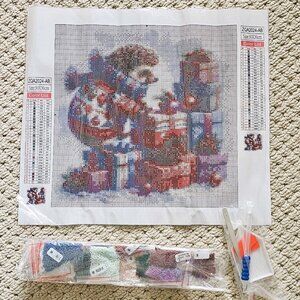 NWOB Diamond painting Hedgehog Christmas Presents 30x30cm Square drill